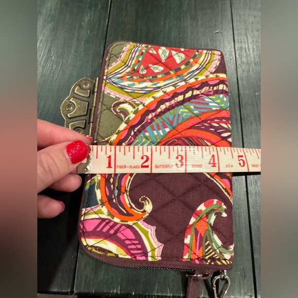 Vera Bradley RFID Grab & Go Wristlet in a colorful paisley print NWOT - Picture 5 of 6